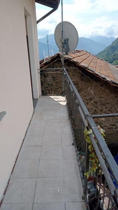 Como Lake - Quiet House Apartment Morbio Bagian luar foto
